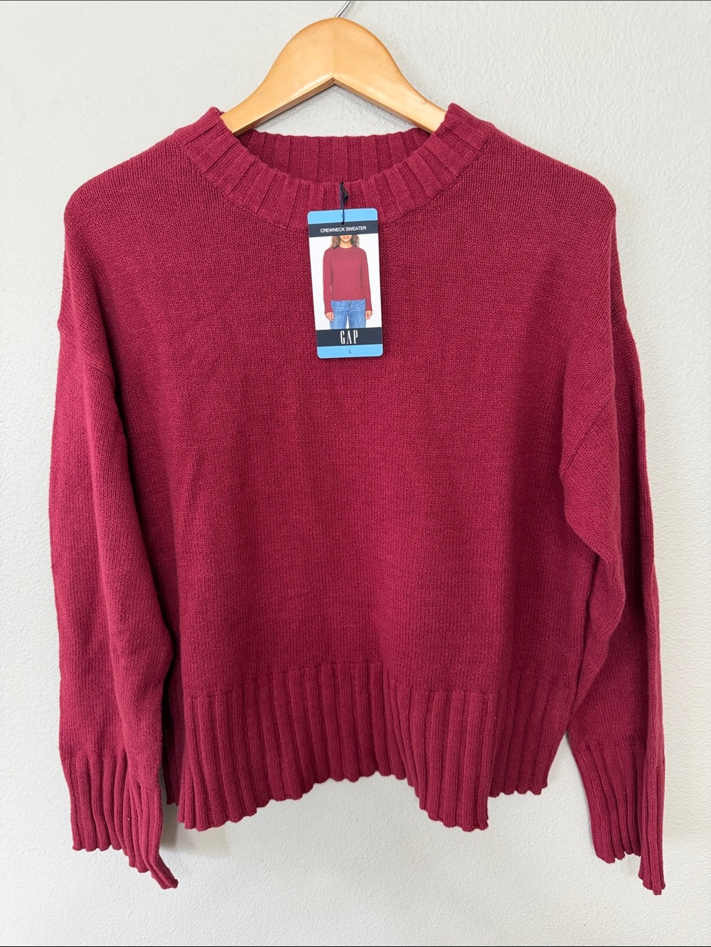GAP Women's Crewneck Sweater —‎ Berry Women’s Large